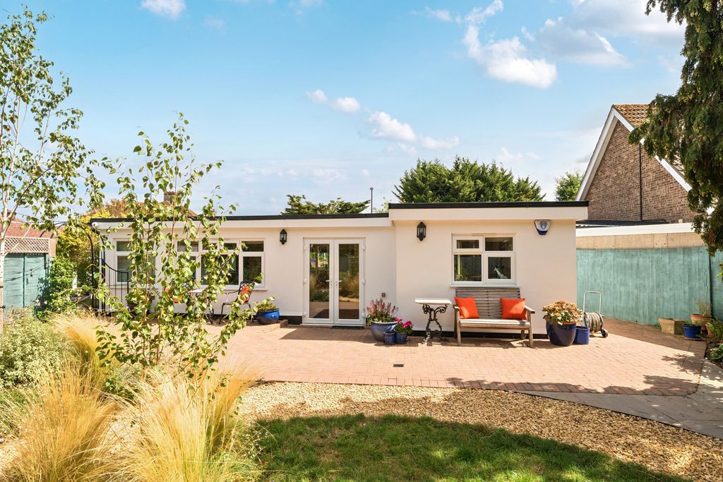 Property photo 3 of 36 1503917-36-6A85Ad...