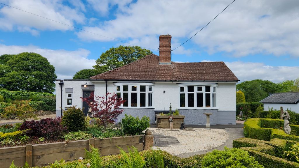 Property photo 2 of 33 Cadger Bank, Lanchester