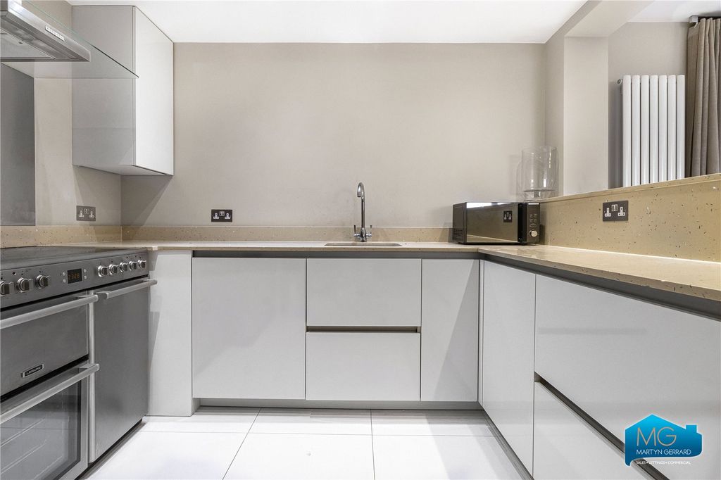 Property photo 1 of 19 Picture No. 03