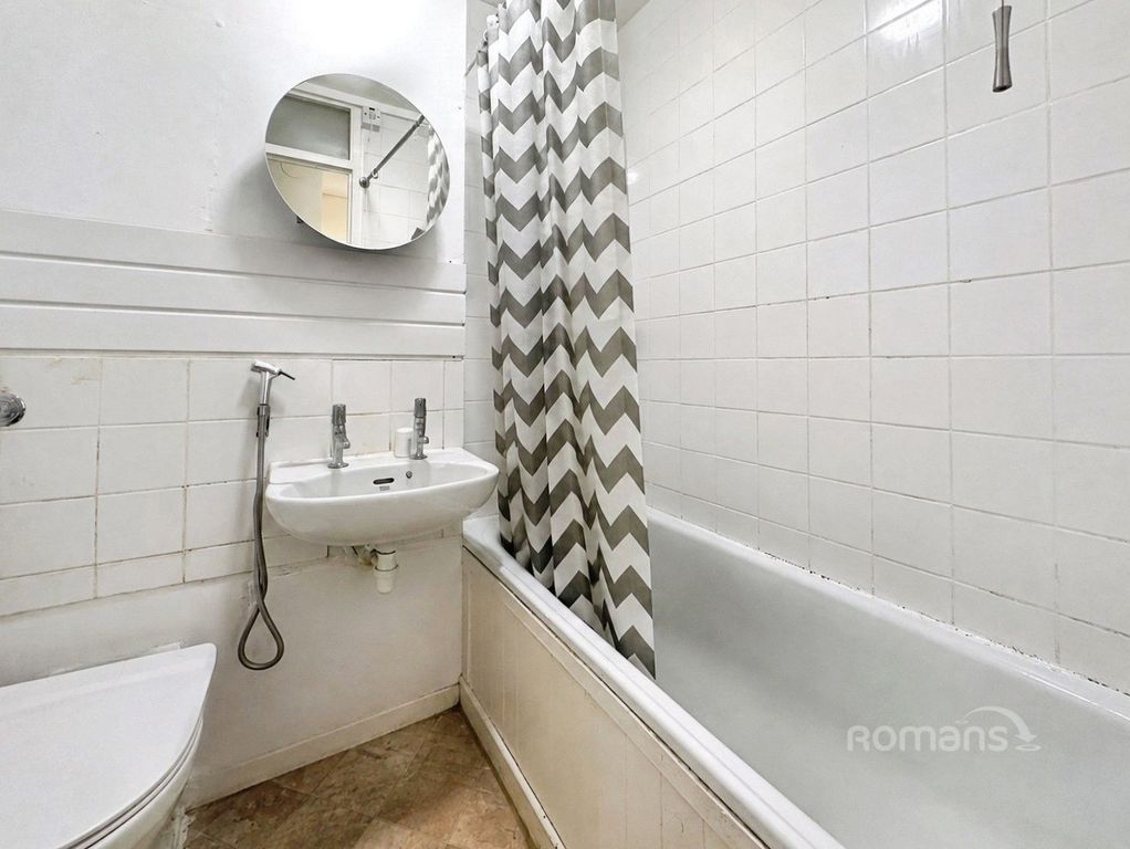 Property photo 3 of 6 Pbox-Img.Jpg