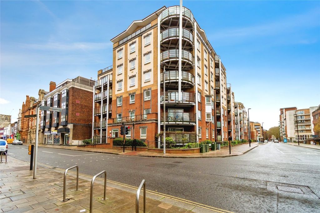 Property photo 1 of 14 Picture No. 01