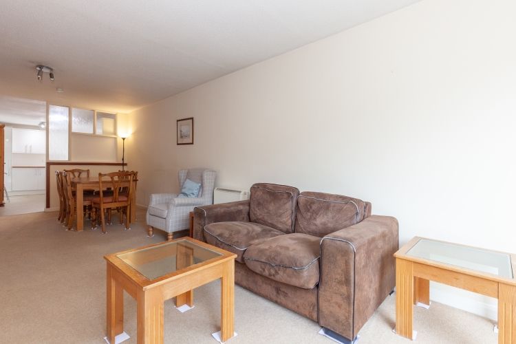 Property photo 2 of 9 00029696-229954