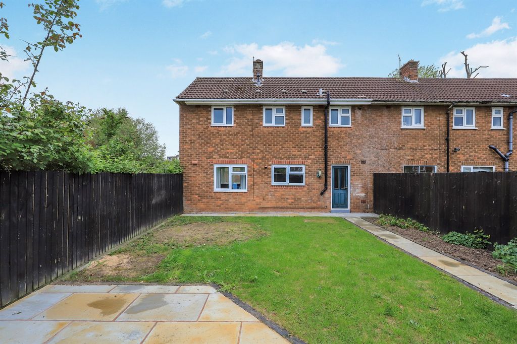 Property photo 2 of 12