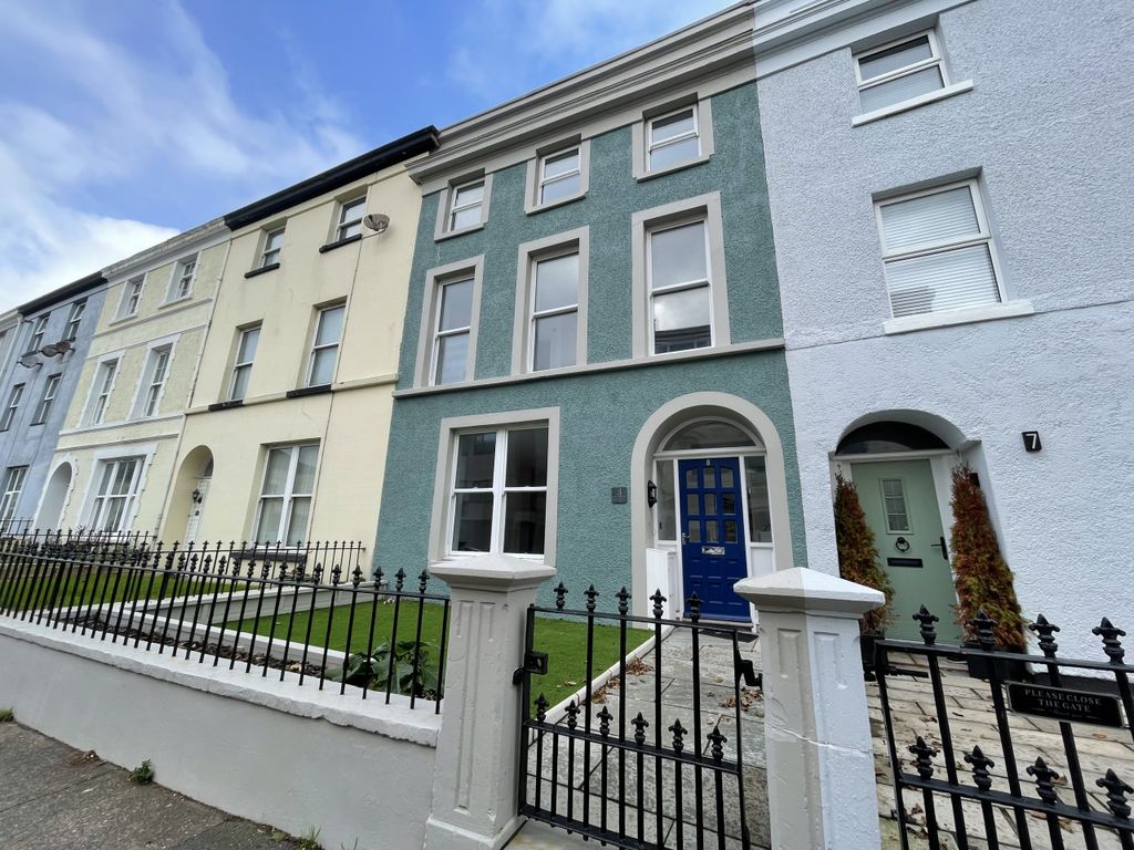 Property photo 1 of 21