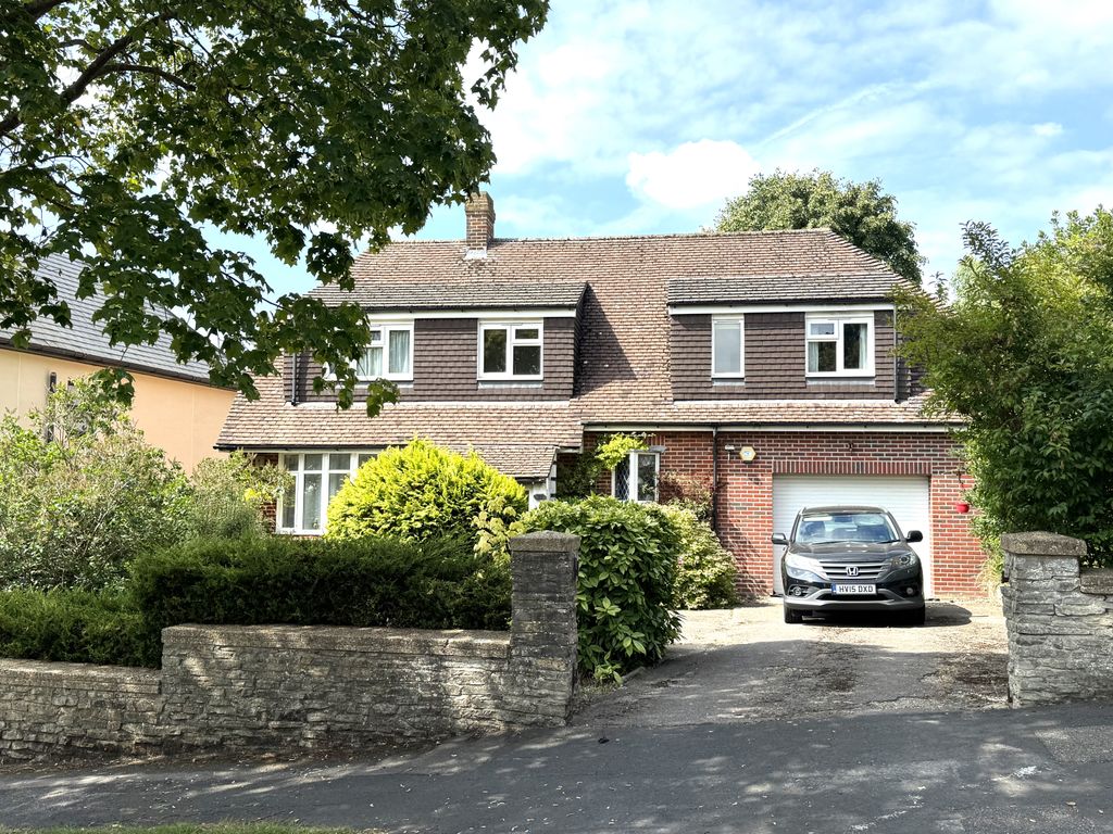 Property photo 1 of 24