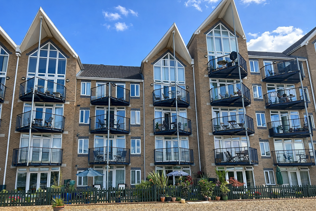 Property photo 1 of 10 Front (Exterior)