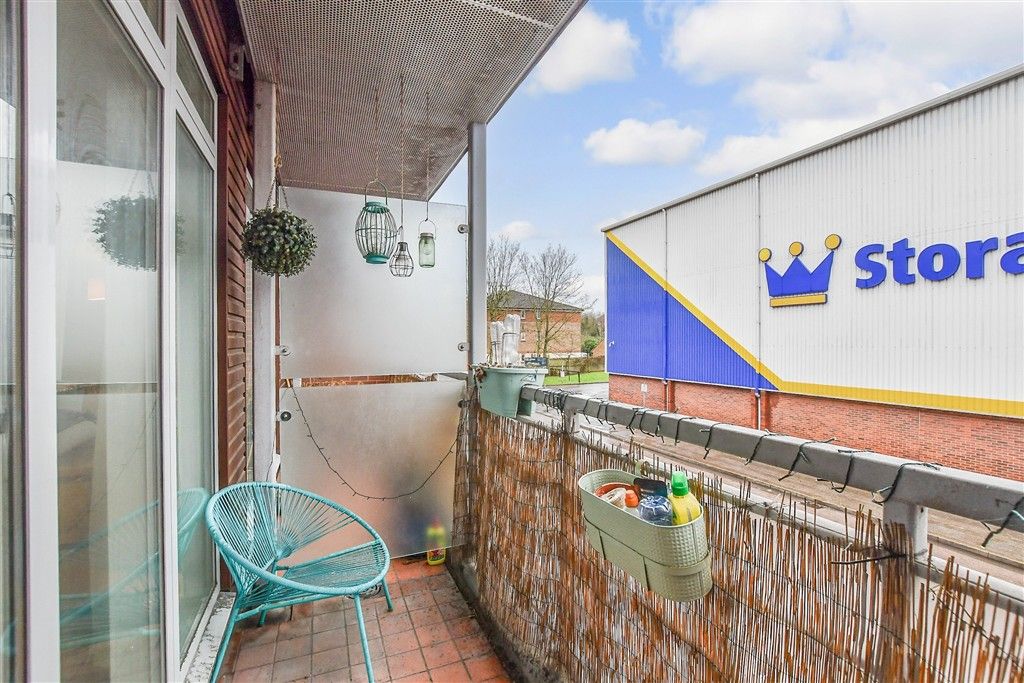 Property photo 3 of 8 Balcony / Terrace