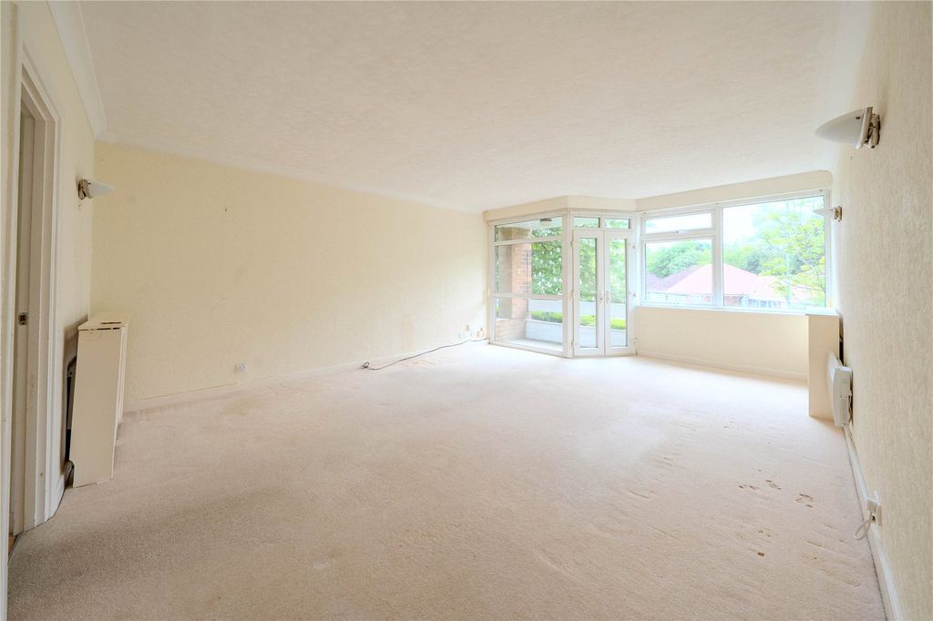 Property photo 2 of 13 Picture No. 16