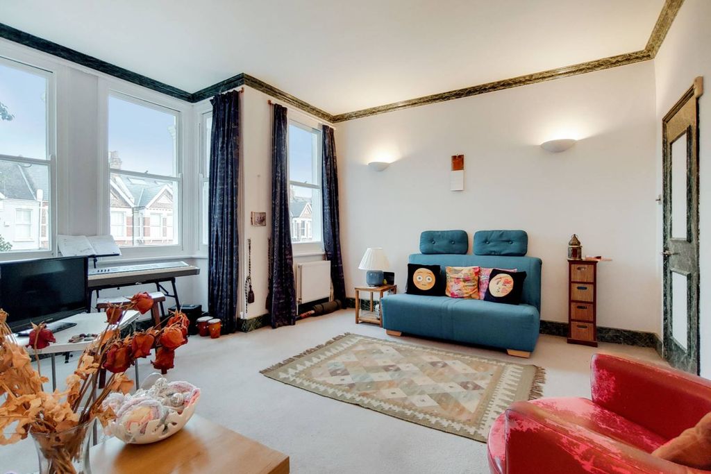Property photo 2 of 13