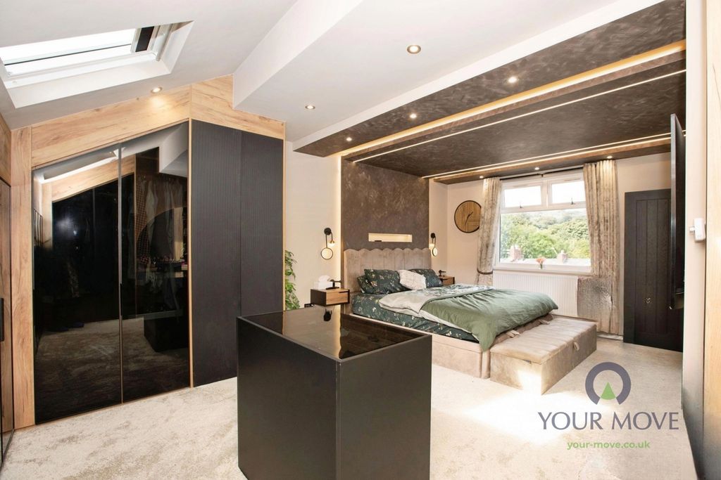 Property photo 3 of 32 Pbox-Img.Jpg