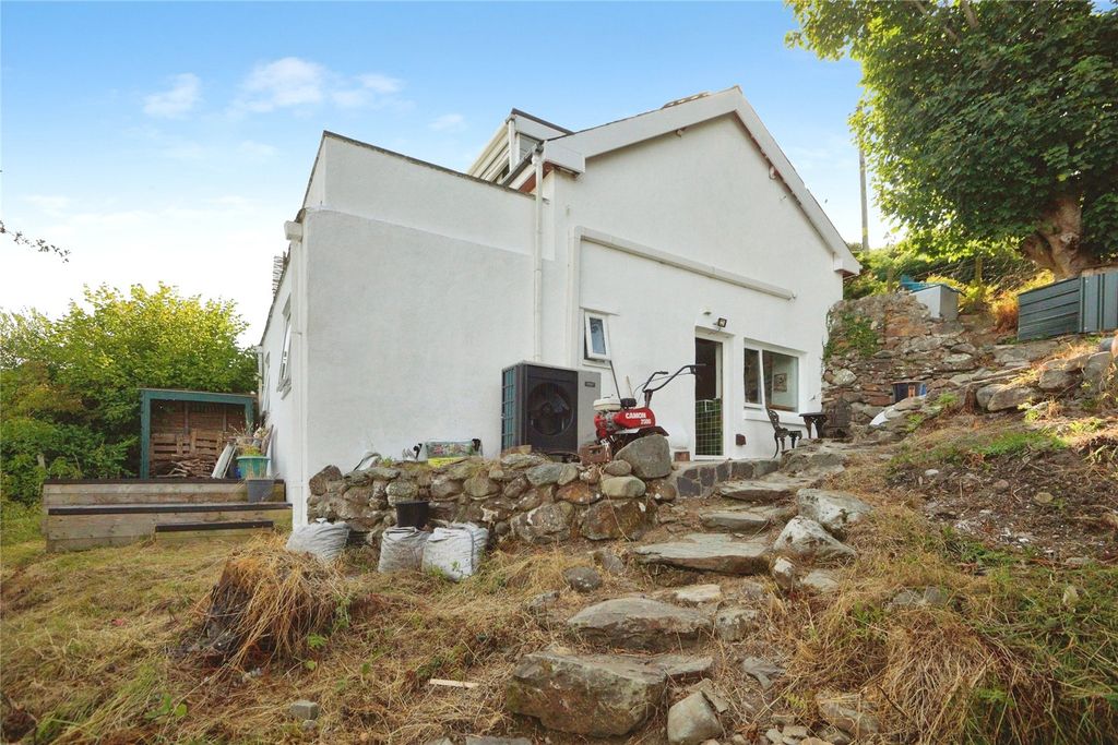 Property photo 1 of 24 Picture No. 04