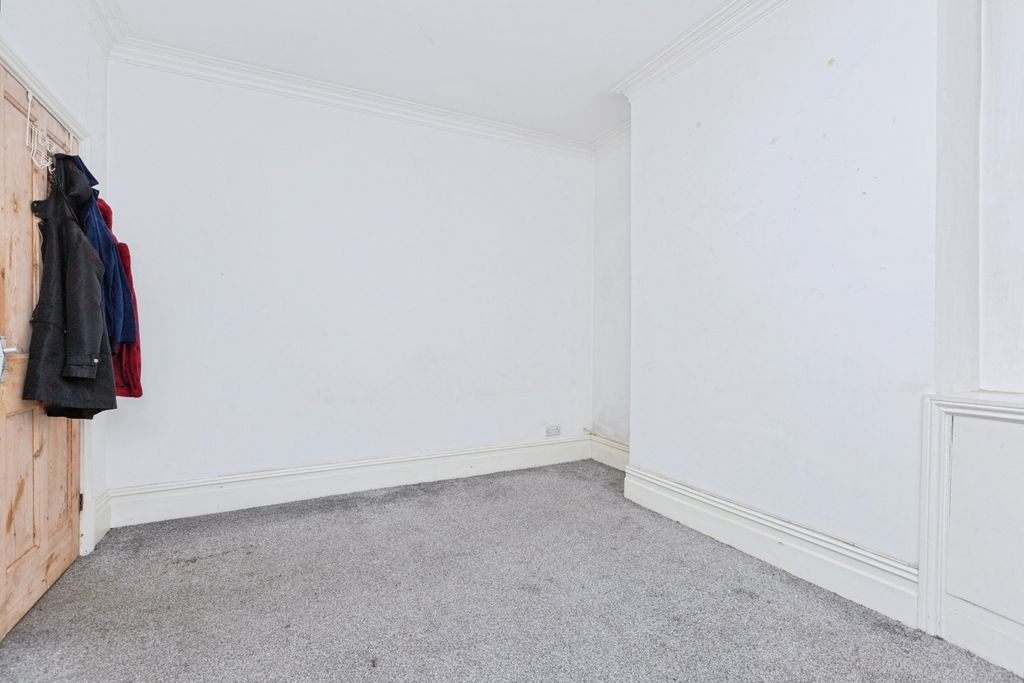 Property photo 3 of 20 Pbox-Img.Jpg