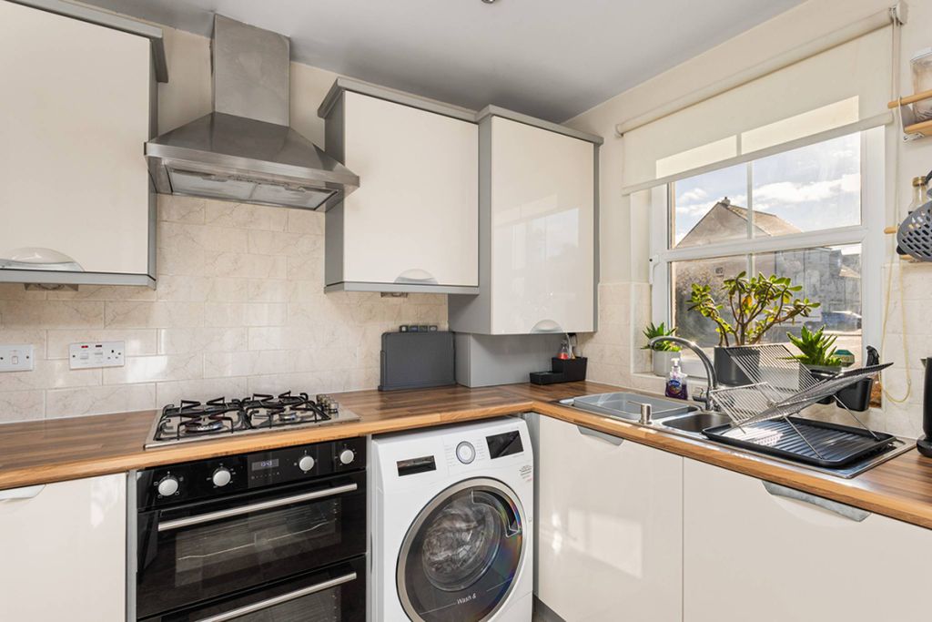 Property photo 2 of 21