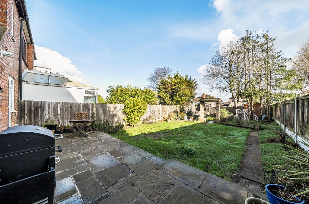 Property photo 2 of 21 1403176-21-697A12...