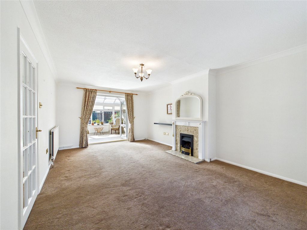 Property photo 2 of 17 Picture No. 13