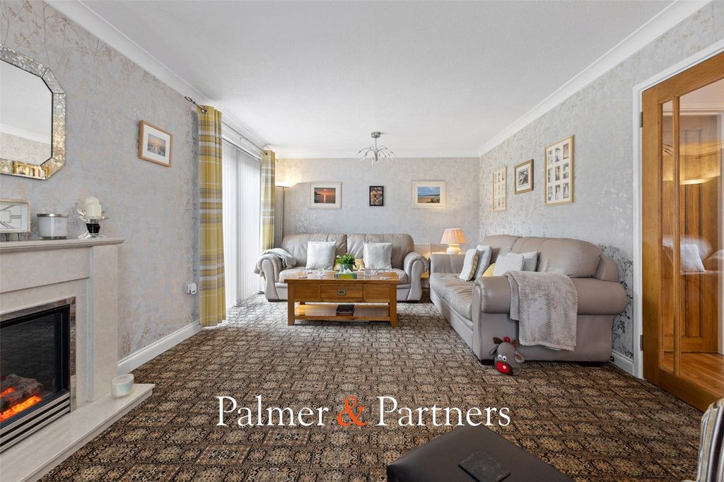 Property photo 2 of 31 Picture No. 27