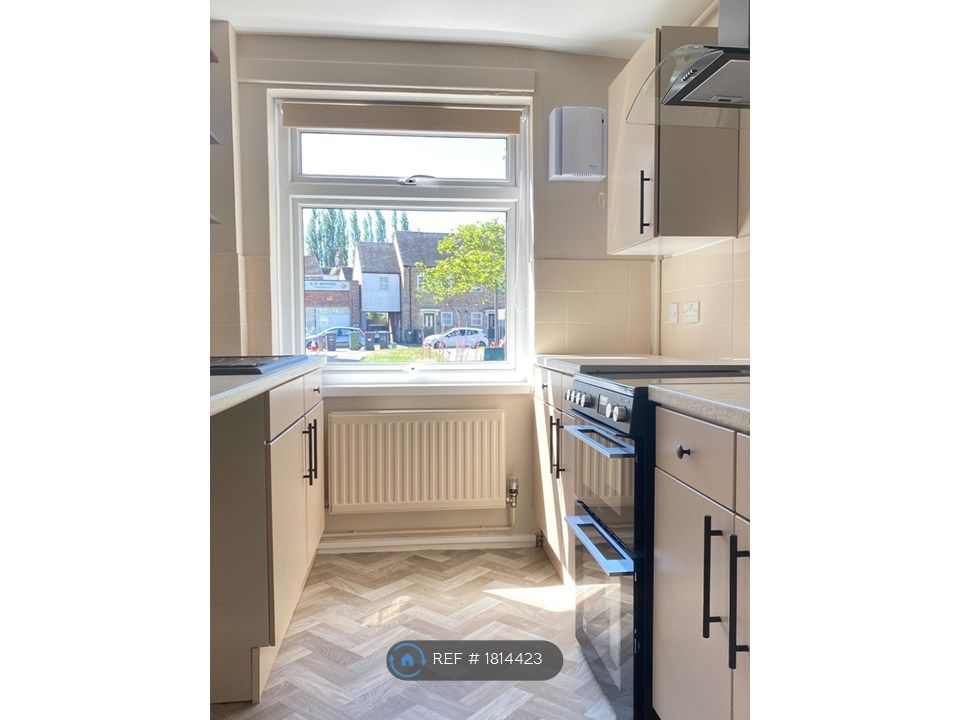 Property photo 1 of 10 Newly Renovated Kitchen