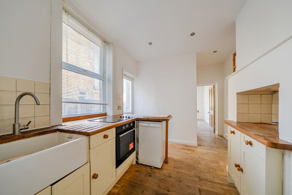 Property photo 2 of 12 1478944  (6).Jpg