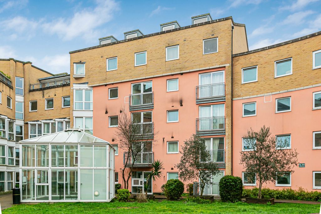 Property photo 1 of 10 Exterior