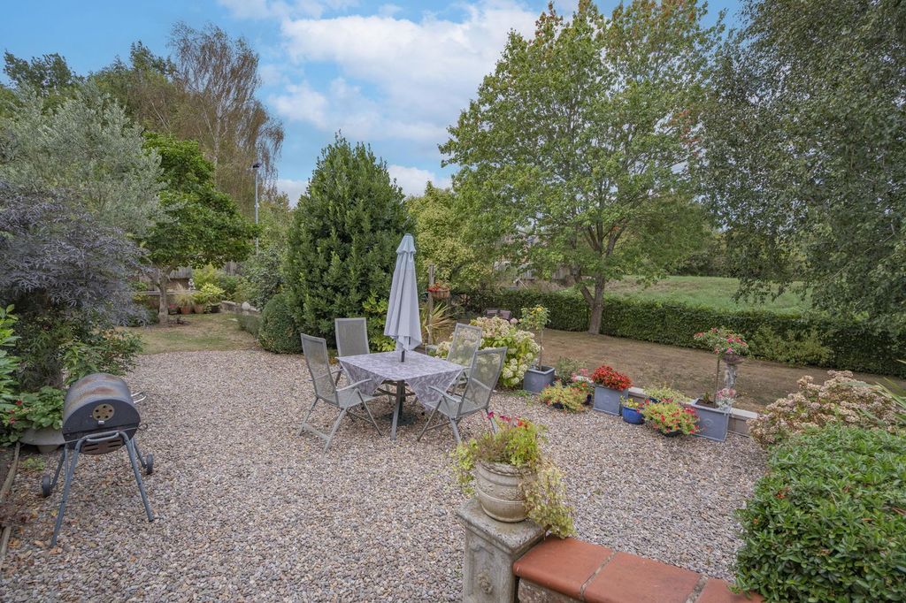 Property photo 3 of 31