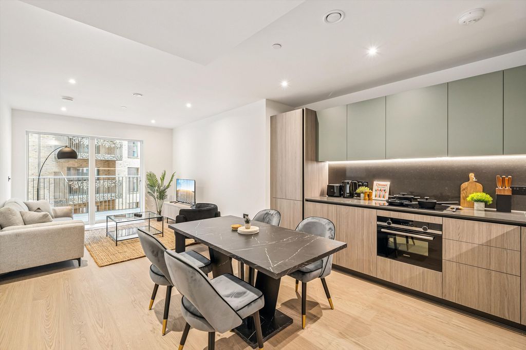 Property photo 1 of 15 Image