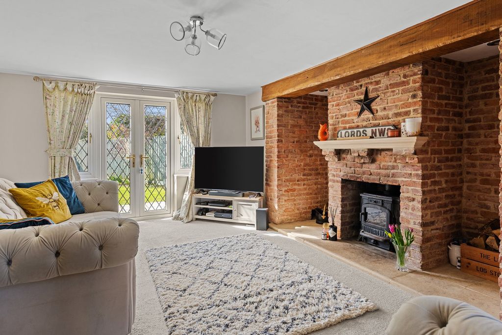 Property photo 3 of 27