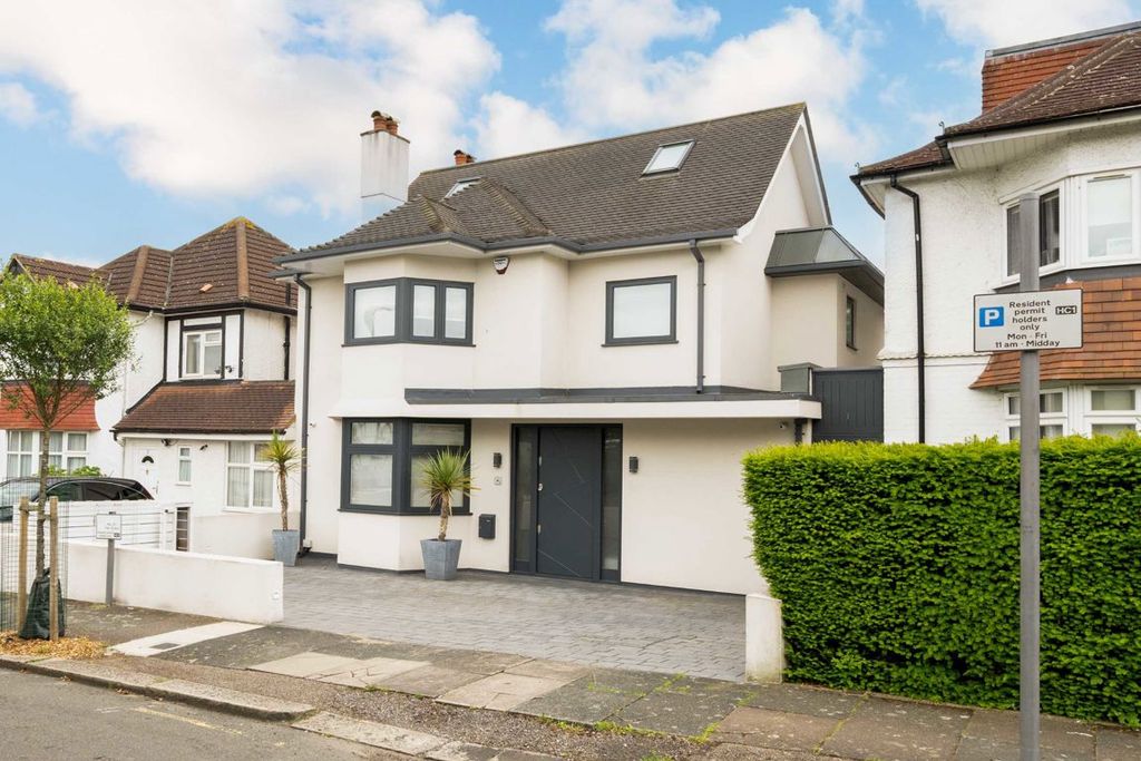 Property photo 1 of 13