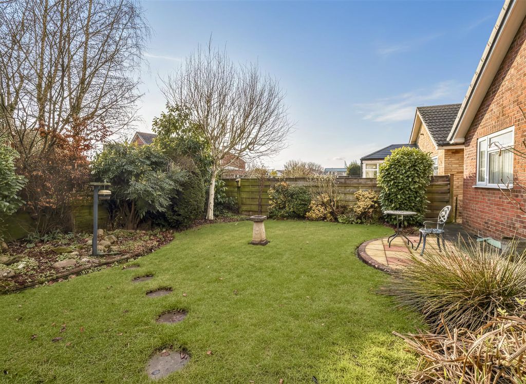 Property photo 3 of 17 External