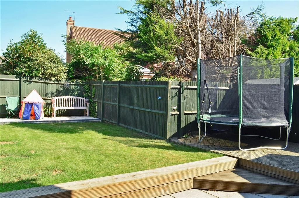 Property photo 3 of 14 Garden