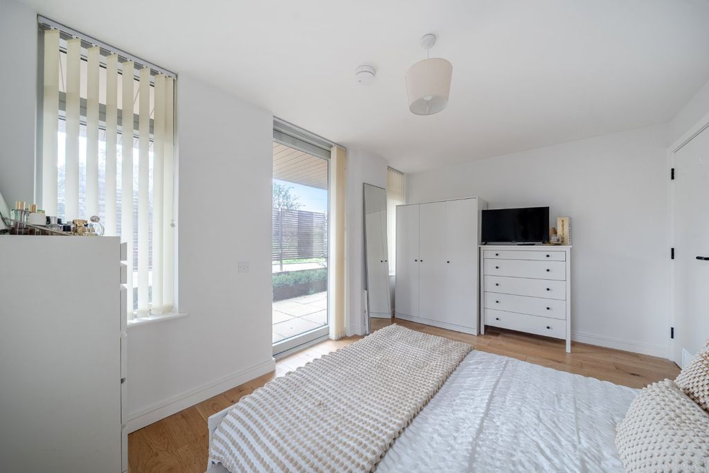 Property photo 2 of 19 Picture No. 10