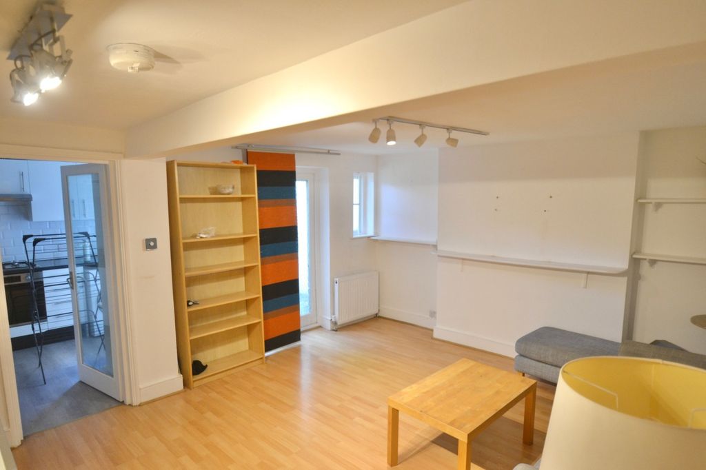 Property photo 3 of 6