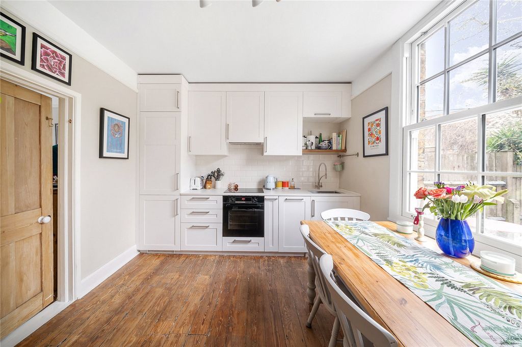 Property photo 3 of 10 Picture No. 06