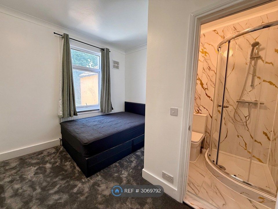 Property photo 1 of 3