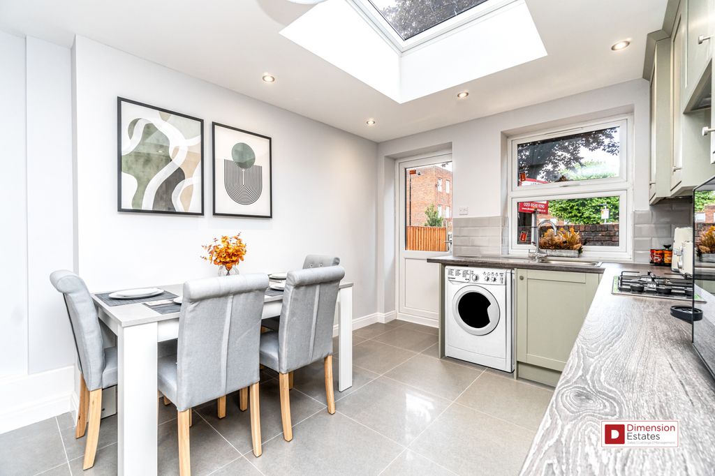 Property photo 2 of 27