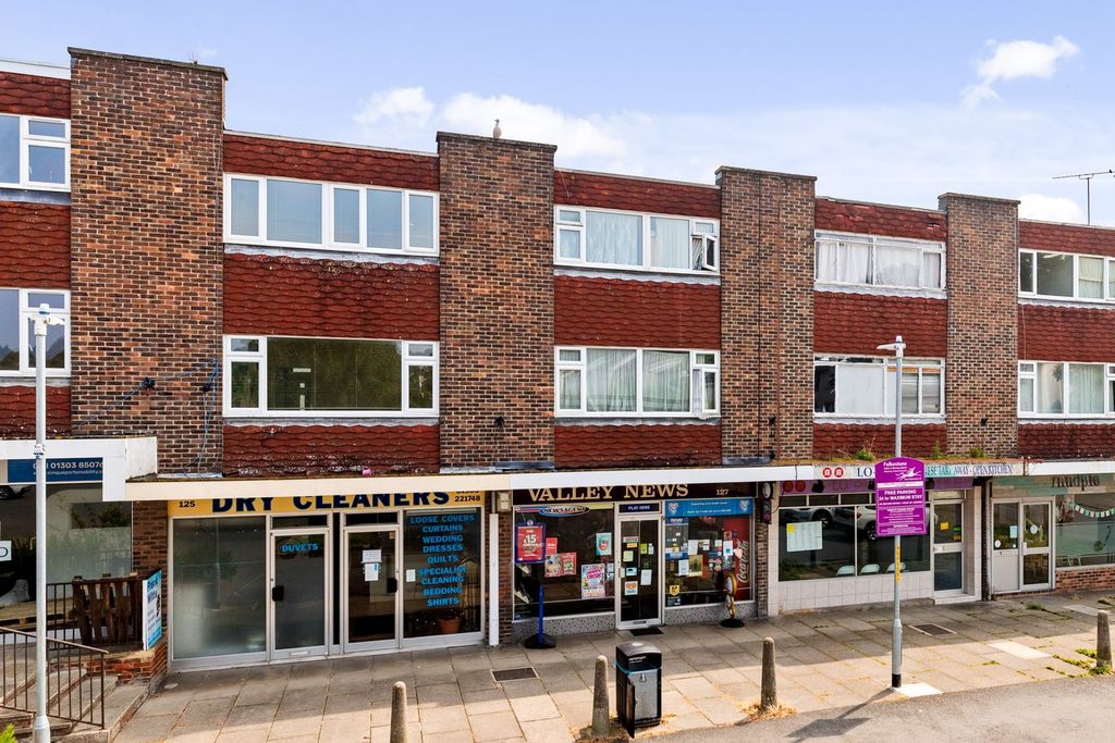 Property photo 1 of 12