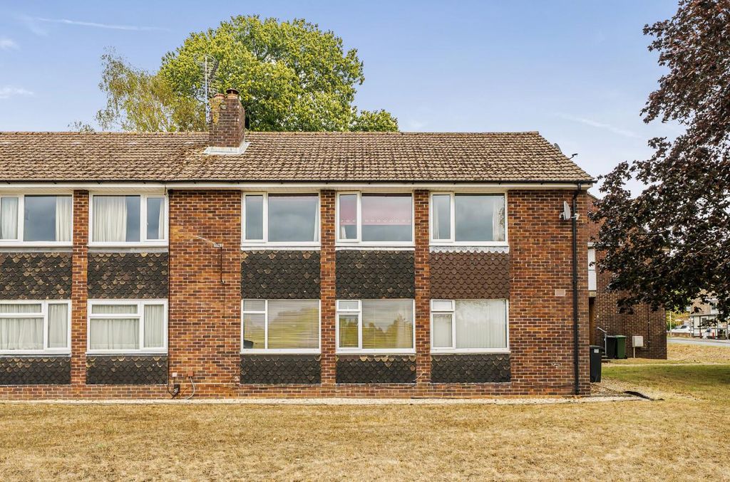 Property photo 1 of 15 196 Hiltingbury Road (10).Jpg