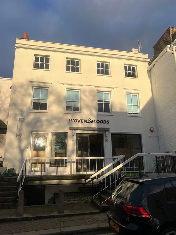 Property photo 1 of 3