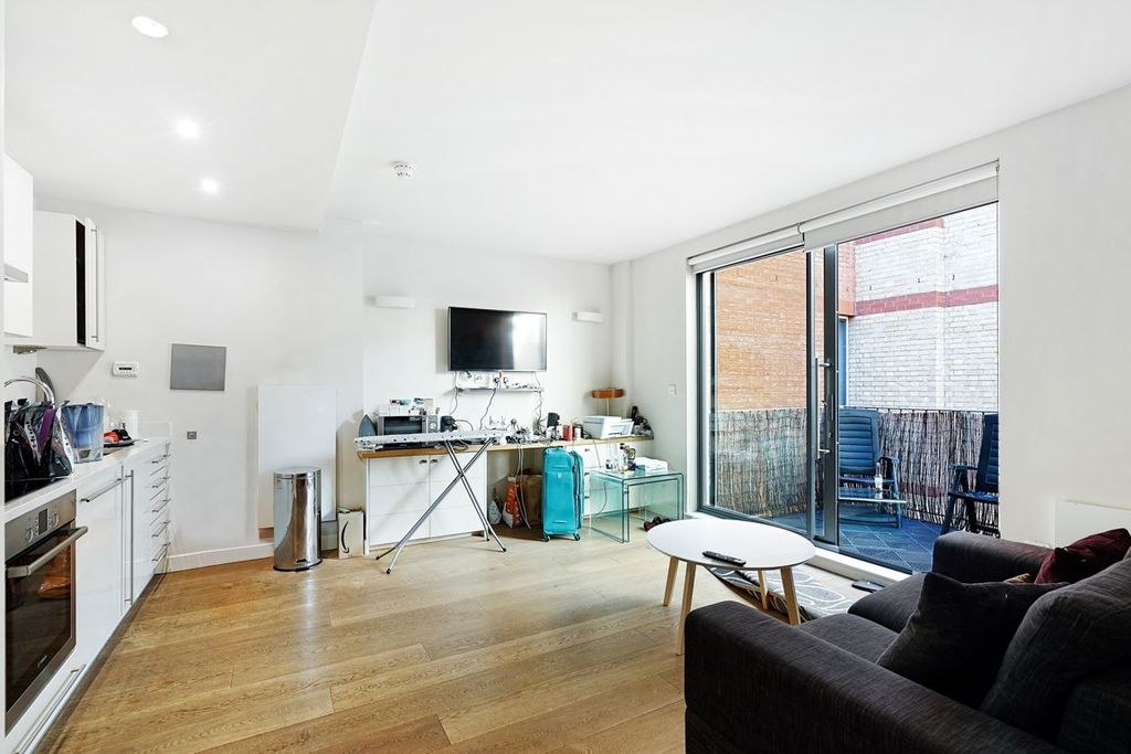 Property photo 2 of 5