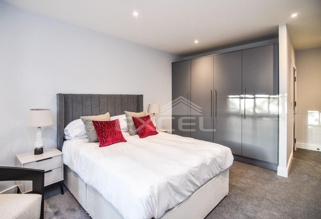 Property photo 3 of 5 Master Bedroom (1)