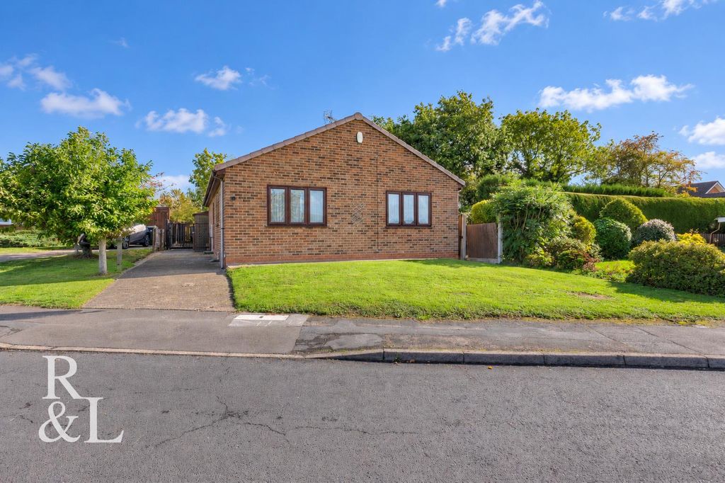 Property photo 1 of 27 Royston&Lund (1).Png