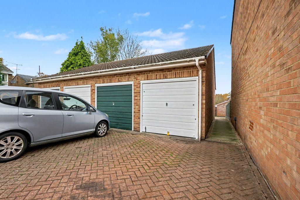 Property photo 2 of 10 4668144