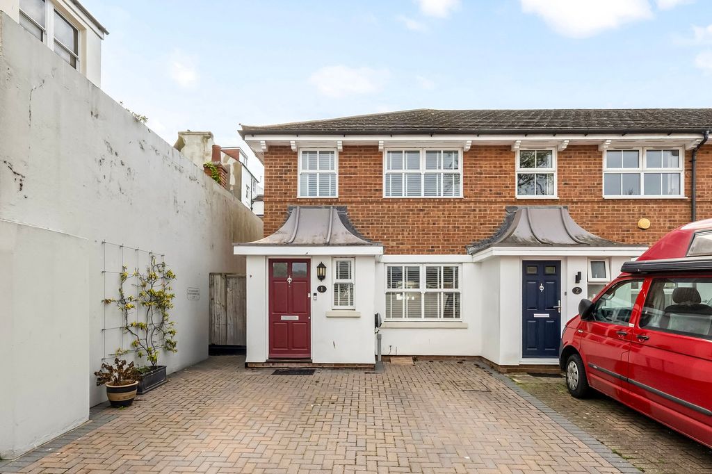 Property photo 1 of 19