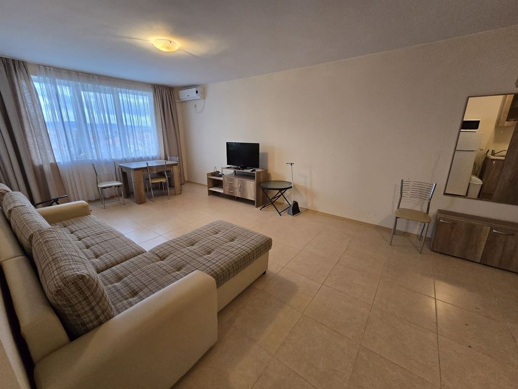 Property photo 3 of 18