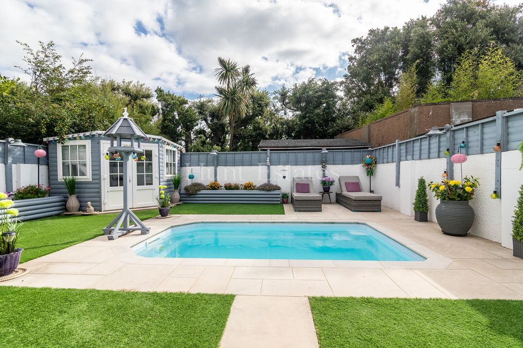 Property photo 2 of 21 Not Specified
