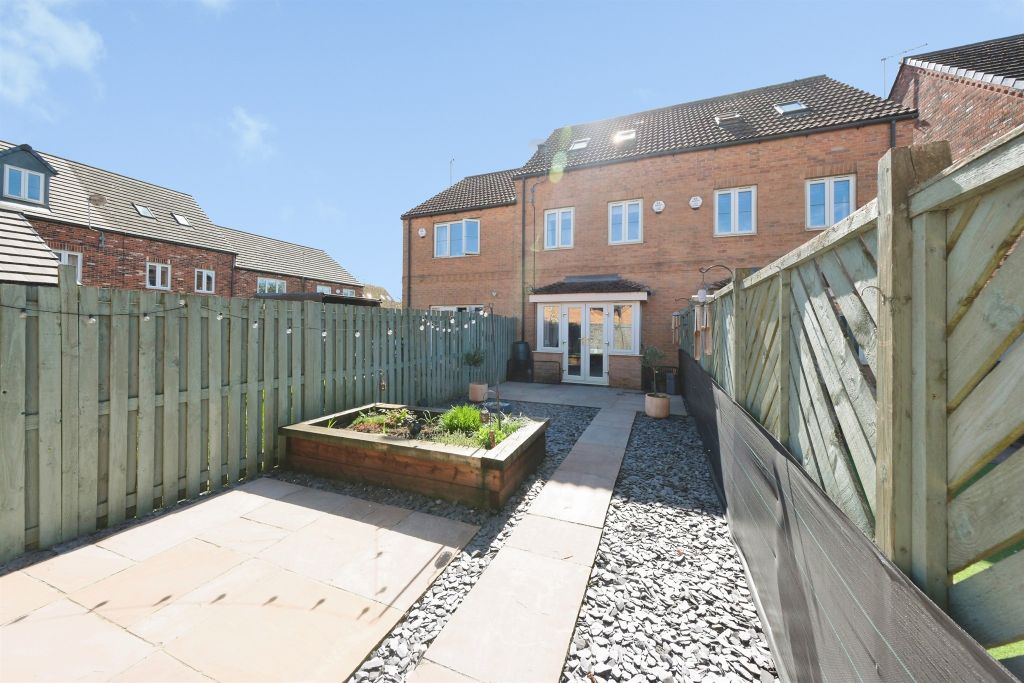 Property photo 3 of 25