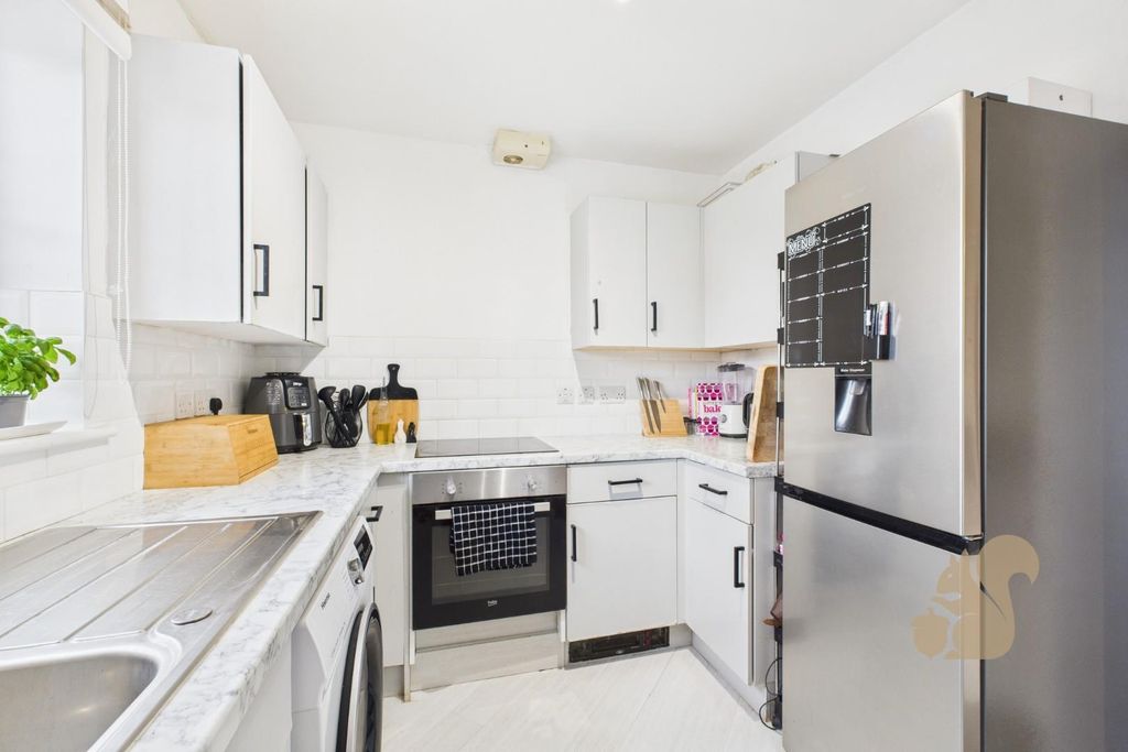 Property photo 3 of 14 Cam05565G0-Pr0013-Still013.Jpg