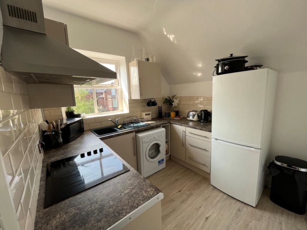 Property photo 3 of 5 Kitchen