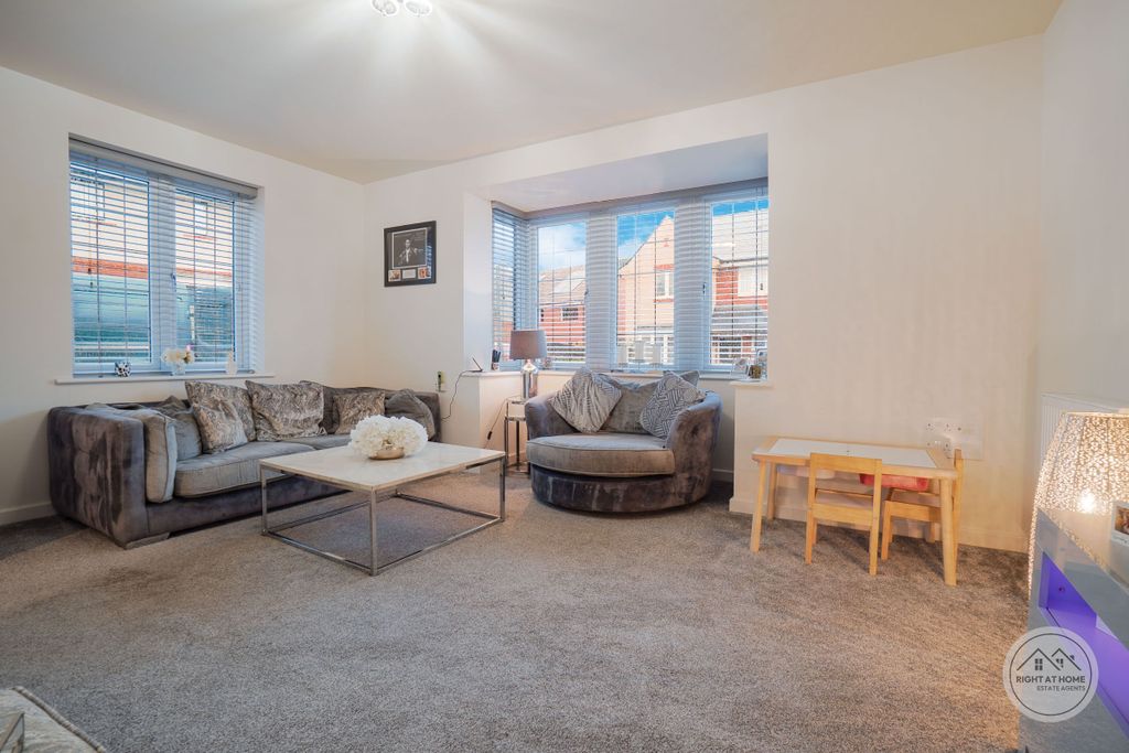 Property photo 2 of 25