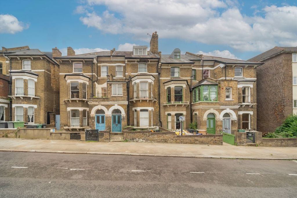 Property photo 1 of 5