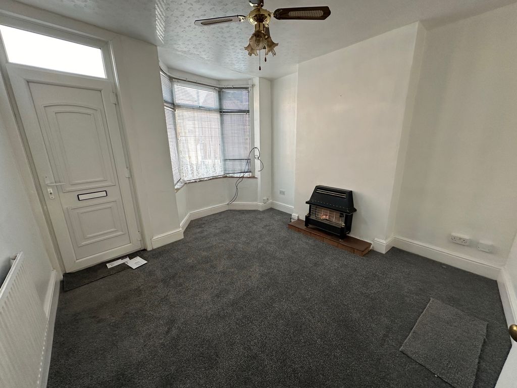 Property photo 2 of 8 Gallery